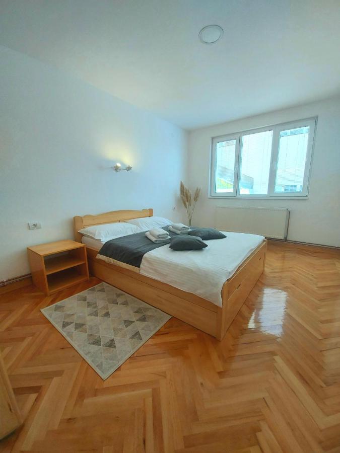 Apartmani Tarsko Jezero Nova Vezanja Zaovine Luaran gambar