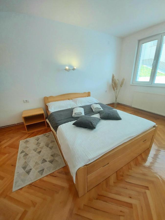 Apartmani Tarsko Jezero Nova Vezanja Zaovine Luaran gambar